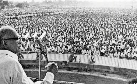Jayaprakash Narayan addressing crowds during the JP Movement in Bihar, 1974.