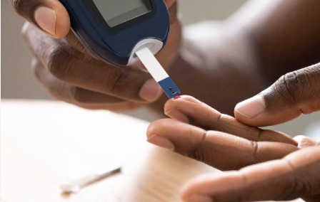 IIT Bombay researchers analyzing biological samples to identify biomarkers for predicting kidney failure in diabetic patients.