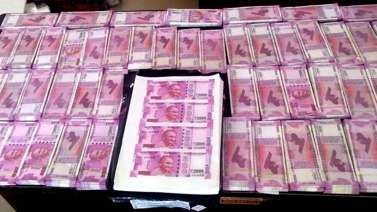 Halasuru Gate Police bust fake ₹2,000 currency racket in Bengaluru and arrest 10 accused