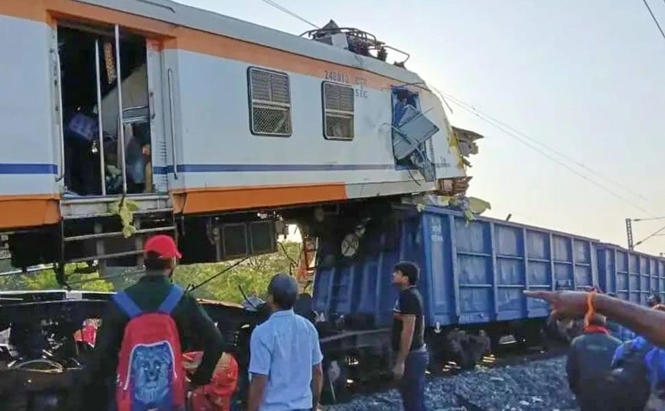 Passenger and cargo train collision in central India causing fatalities