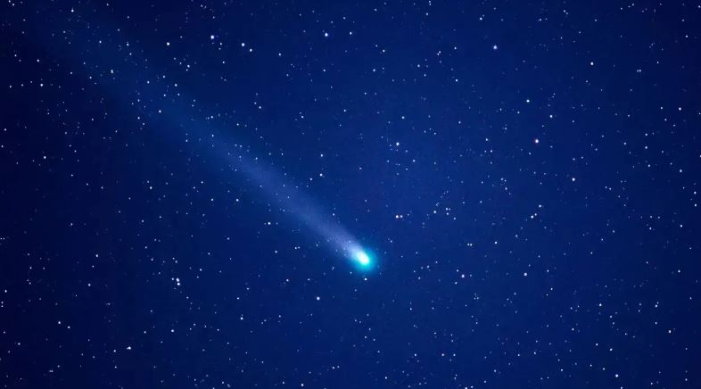 Comet 3I ATLAS live tracker showing night sky visibility and real-time map 2025
