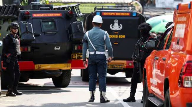 Jakarta mosque explosion during Friday prayers injures 54 worshippers