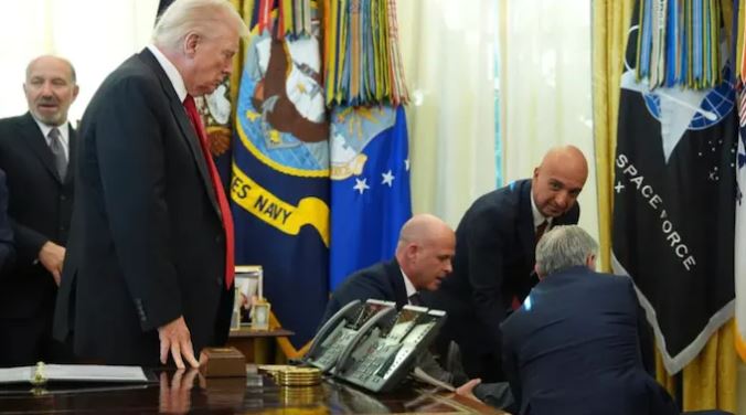 pharma-executive-collapses-behind-trump-drug-announcement