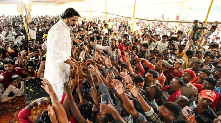 Prashant Kishor addressing supporters during Jan Suraaj campaign in Bihar, highlighting his reform-driven political vision