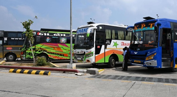 Kerala tourist buses to suspend services to Tamil Nadu and Karnataka from 6 PM over tax dispute.