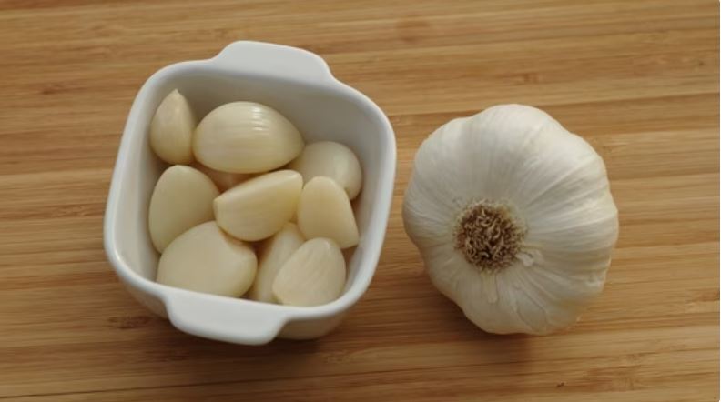 “Superfoods for father’s health – flaxseeds, walnuts, moringa leaves – daily diet tips by nutritionist”