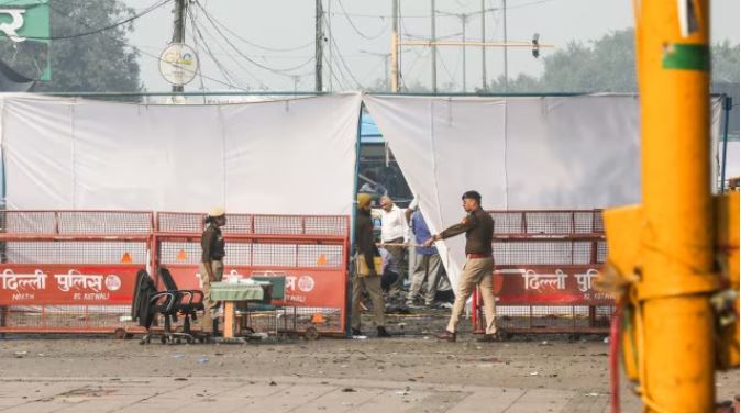 Delhi Police on alert during Red Fort blast investigation