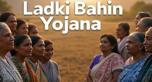 Woman completing Ladki Bahin Yojana E-KYC verification at a service center