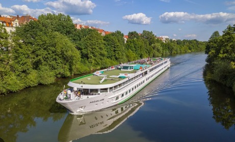 Yamuna river cruise development project being reviewed by Union Minister in Delhi