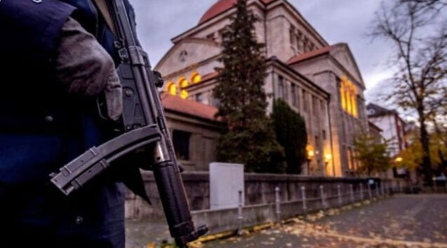 Intelligence briefing map illustrating Mossad’s findings linking Hamas plots in Europe to planners in Qatar