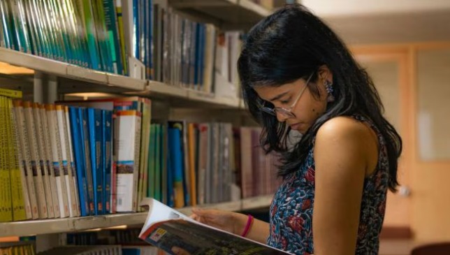 CAT 2025 toppers sharing last 3-day preparation strategy focused on calm revision and smart planning.