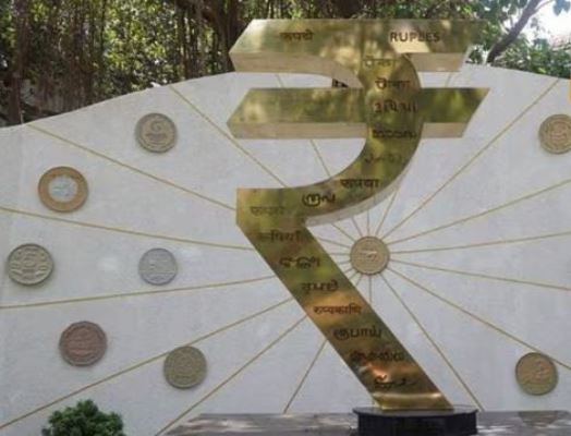 Indian rupee rebound analysis 2025 showing economic recovery and market support