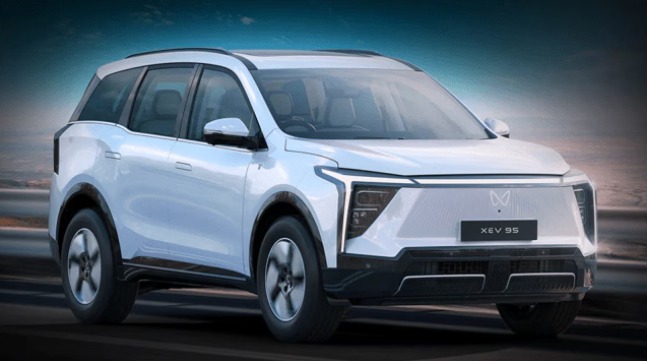 “Mahindra XEV 9S electric SUV front view at launch in India”
